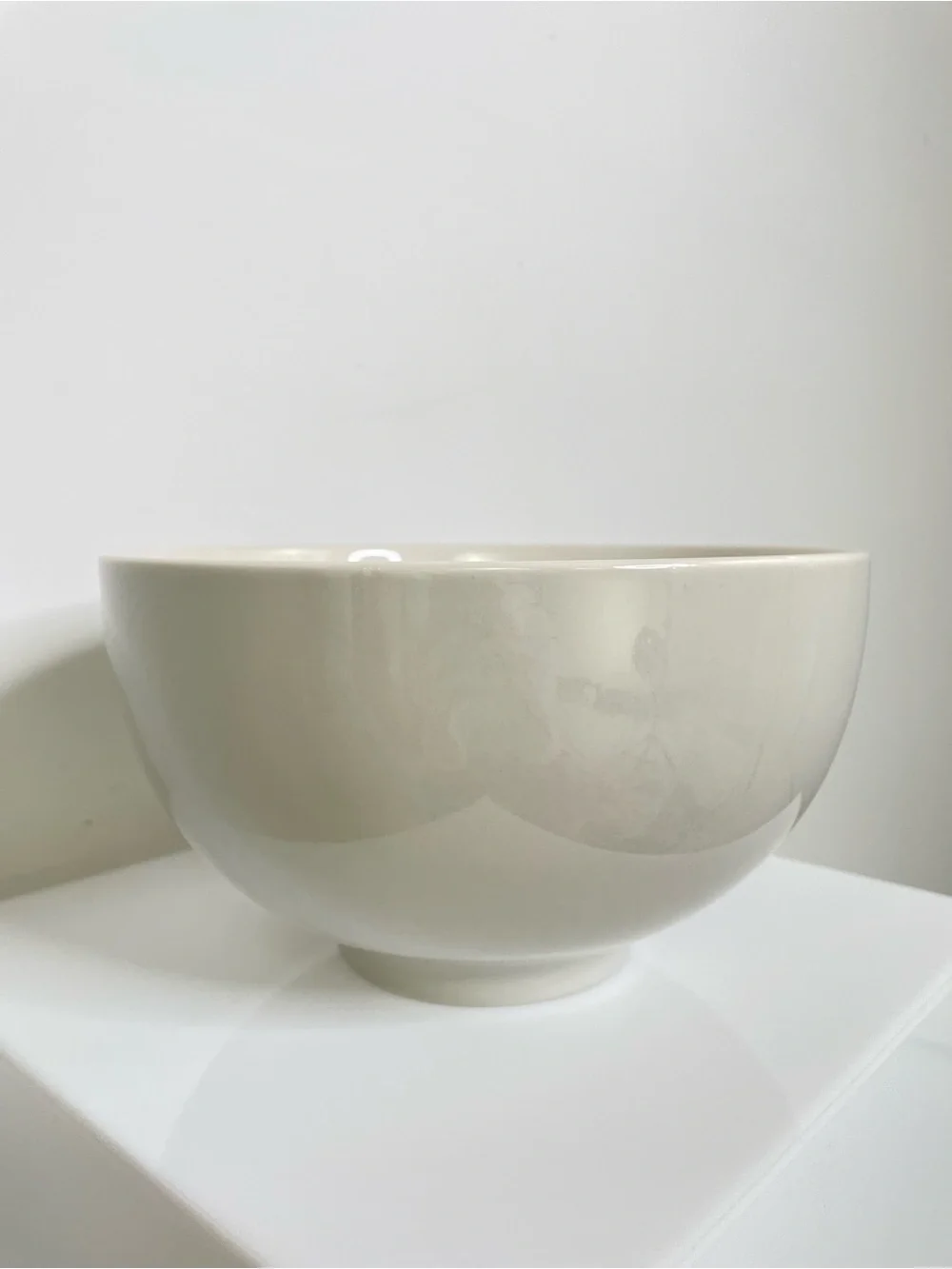 Home | Crate & Barrel Graedon Oversized Serving Bowl Neutral Stoneware | 10